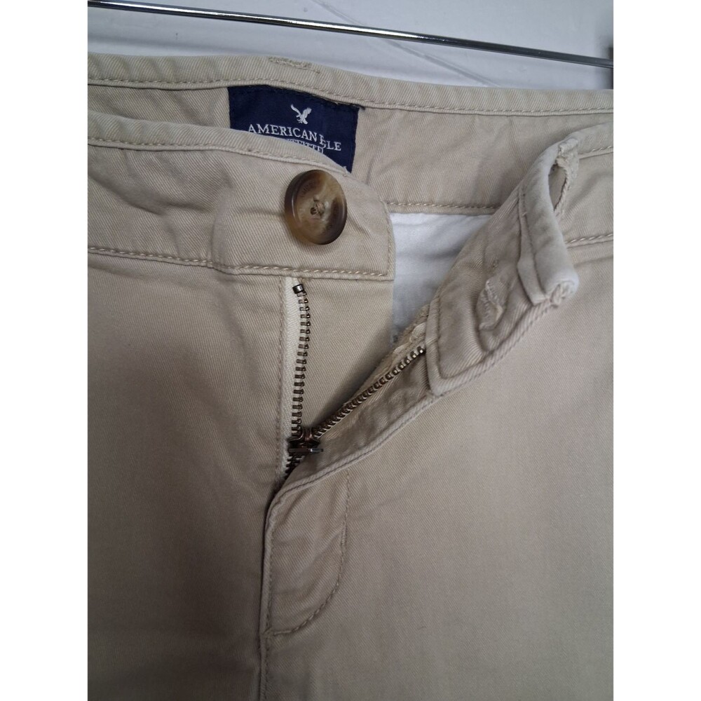 American Eagle Midi Stretch Chino Shorts Women's Sz 10 Beige Khaki Cotton - Picture 3 of 9